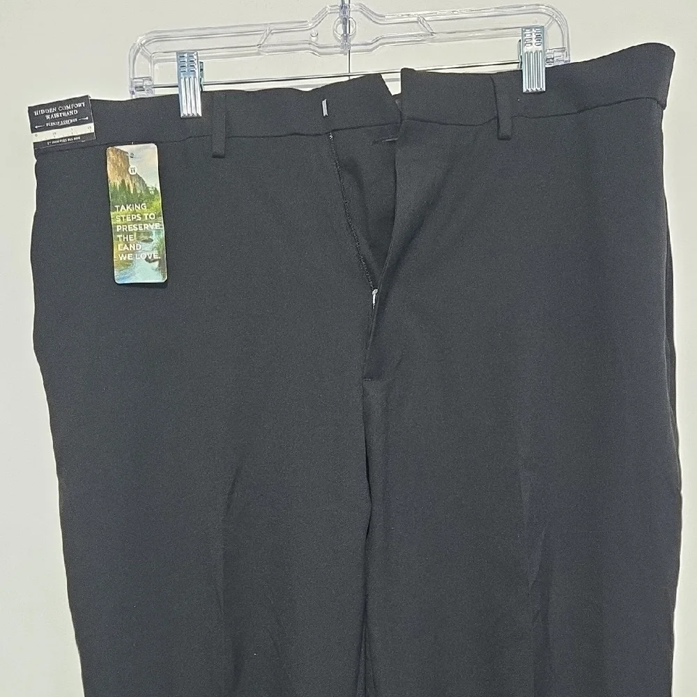 Men's Haggar Black Dress Pants Classic Straight-Leg‎
